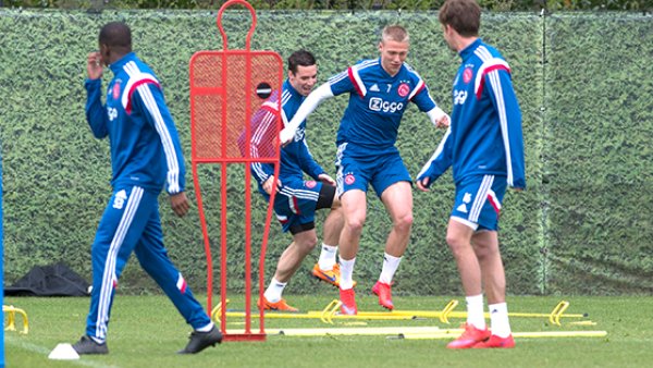 此役的底色 此役的底色